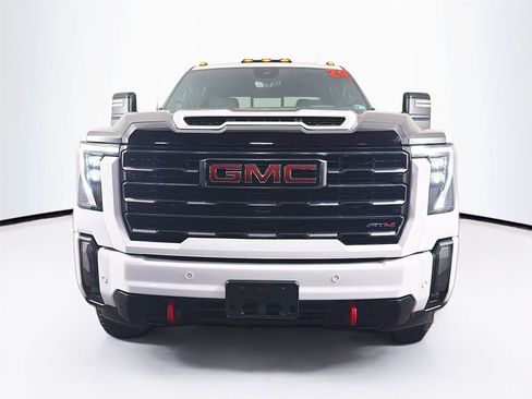 Used 2024 GMC Sierra 3500 AT4 w/ AT4 Premium Plus Package AWD/4WD image 6