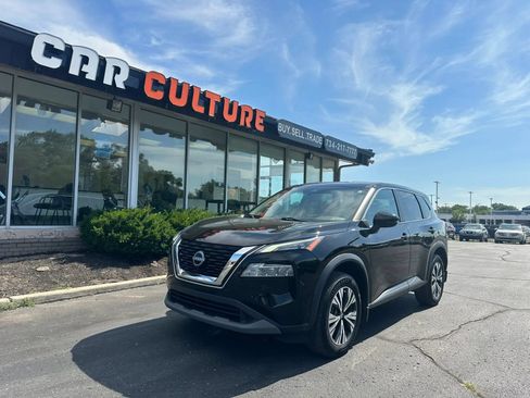 Used 2022 Nissan Rogue SV FWD image 1