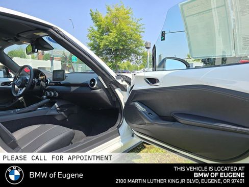 Used 2023 MAZDA MX-5 Miata Grand Touring w/ Weather Package RWD image 10