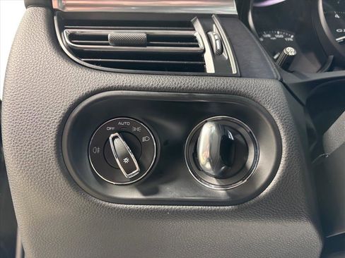 Used 2023 Porsche Macan GTS image 19