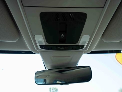 Used 2025 Honda CR-V EX-L image 18