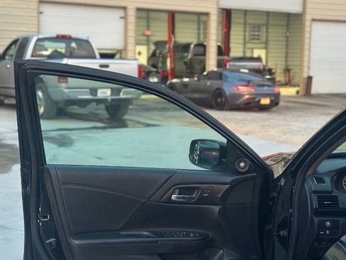Used 2015 Honda Accord EX-L image 12
