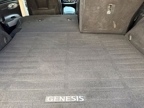 Used 2023 Genesis GV70 2.5T w/ Advanced Package image 14