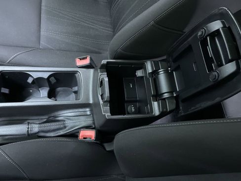 Used 2018 Ford Focus SE image 25