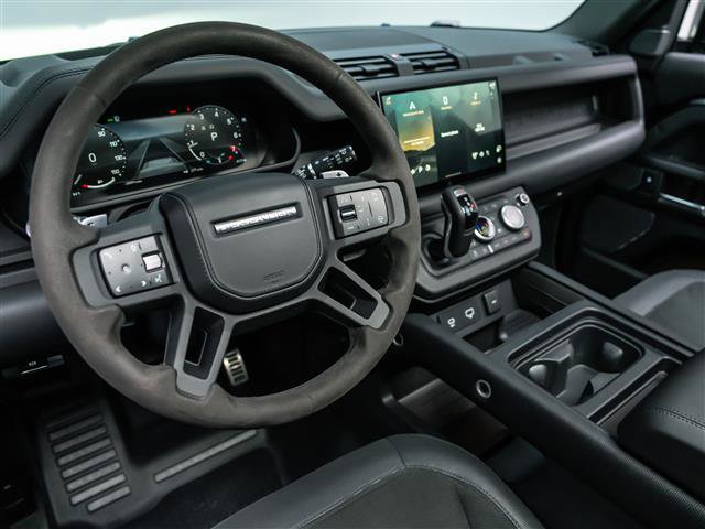 Used 2023 Land Rover Defender 110 V8 AWD/4WD image 18
