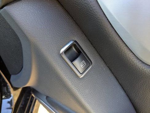 Used 2014 Mercedes-Benz C 250 Sedan image 36