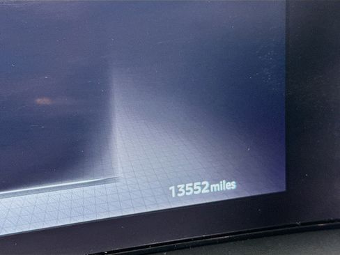 Used 2023 Nissan Ariya FWD image 19