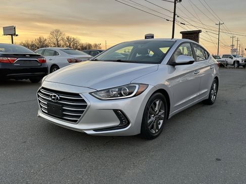 Used 2017 Hyundai Elantra Value Edition image 3