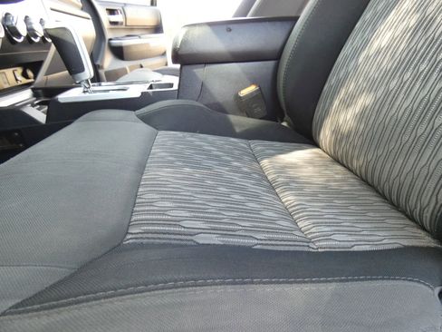 Used 2018 Toyota Tundra SR5 w/ TRD Off Road Package image 58