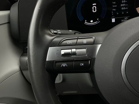 Used 2025 Hyundai Kona SEL image 35