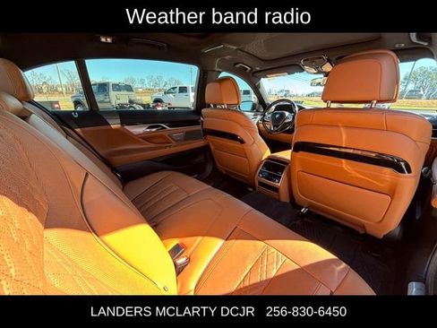 Used 2019 BMW 750i image 13