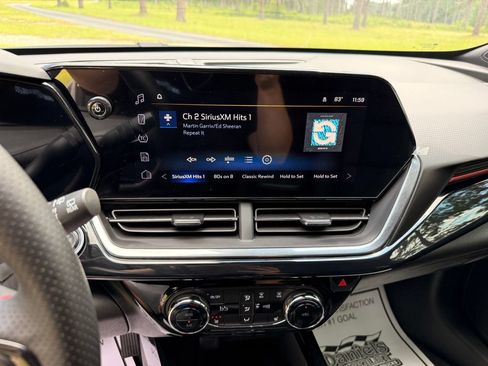 New 2026 Chevrolet Trax RS w/ Sunroof Package FWD image 18