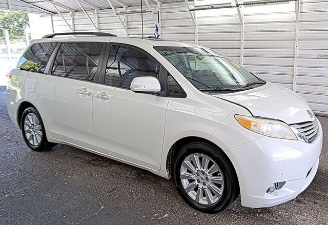 Used 2014 Toyota Sienna Limited w/ Limited Premium Package AWD/4WD image 1