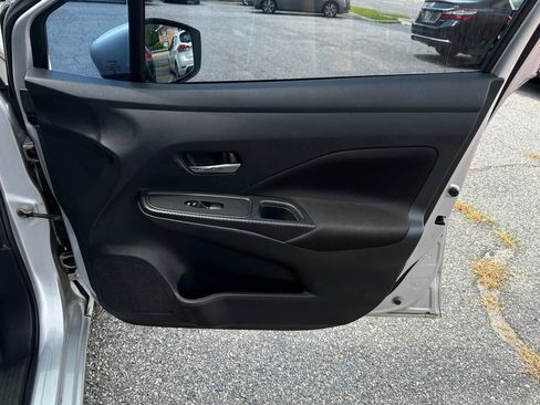 Used 2021 Nissan Versa SV image 20