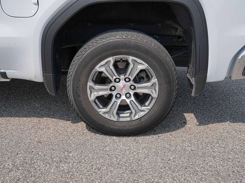 Used 2025 GMC Sierra 1500 SLT AWD/4WD image 13