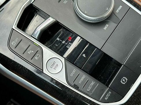 Used 2023 BMW 330e xDrive w/ Convenience Package image 25