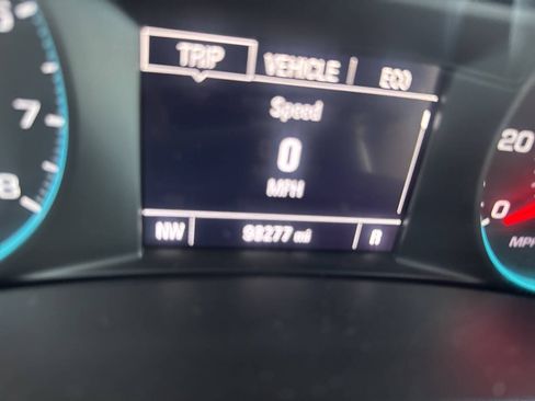 Used 2018 Chevrolet Equinox LT AWD/4WD image 30