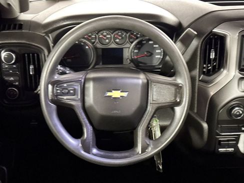 Used 2022 Chevrolet Silverado 2500 Custom w/ Custom Value Package AWD/4WD image 13