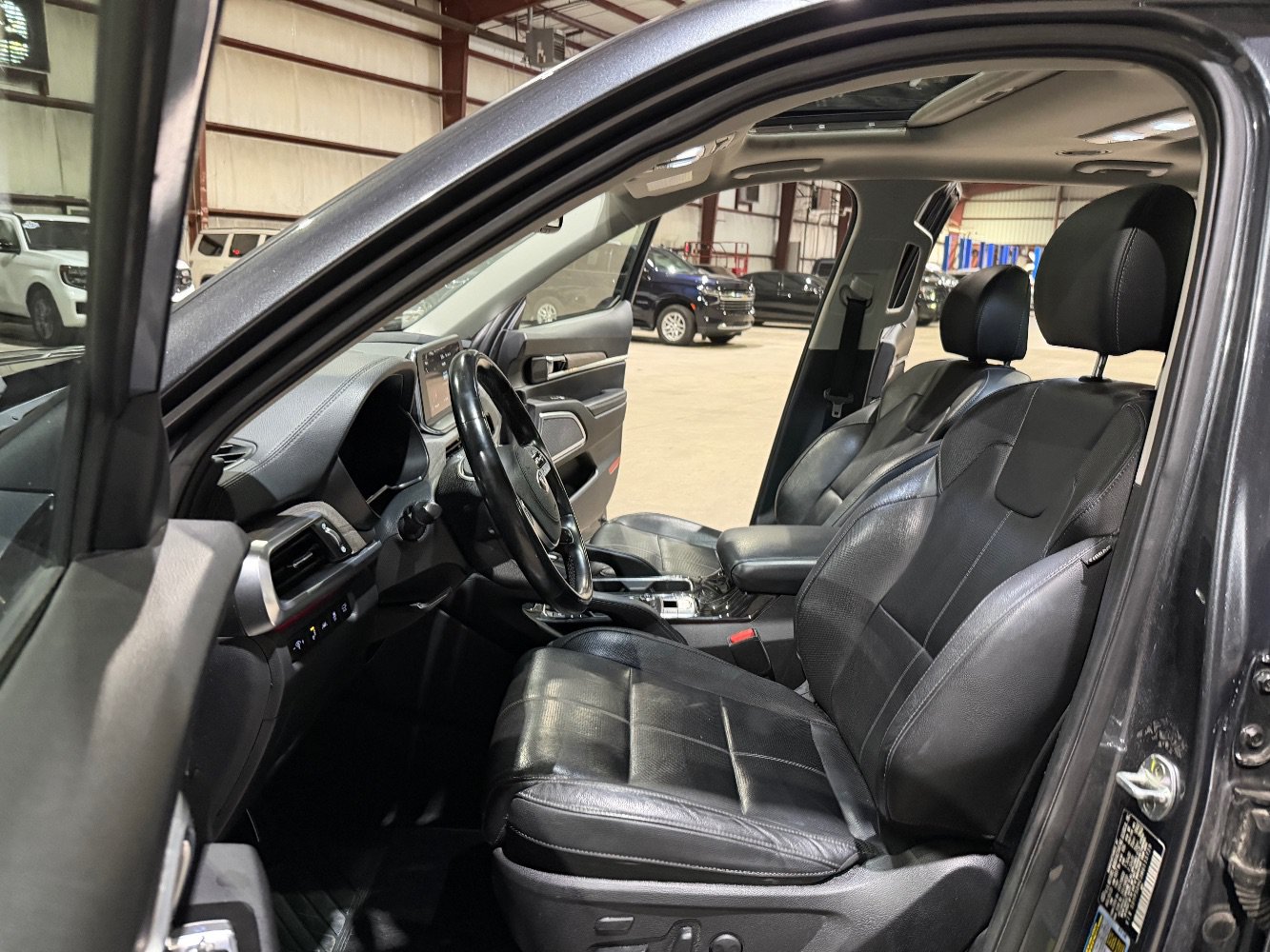 Used 2021 Kia Telluride SX w/ Towing Package AWD/4WD image 13