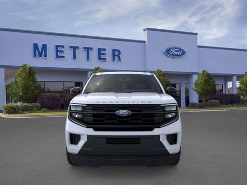 New 2026 Ford Expedition Active image 30