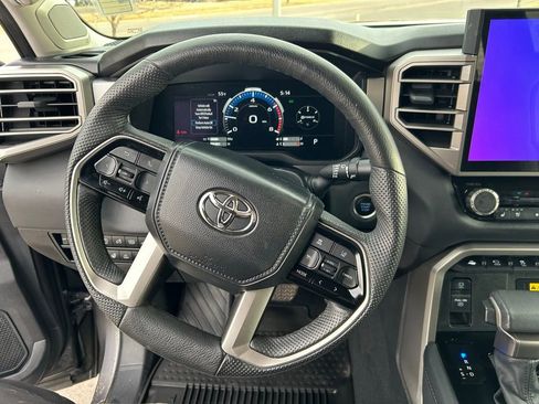 Used 2024 Toyota Tundra Limited image 21