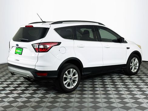 Used 2018 Ford Escape SE FWD image 10