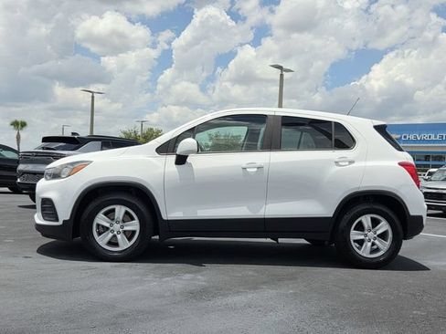 Certified 2020 Chevrolet Trax LS FWD image 3