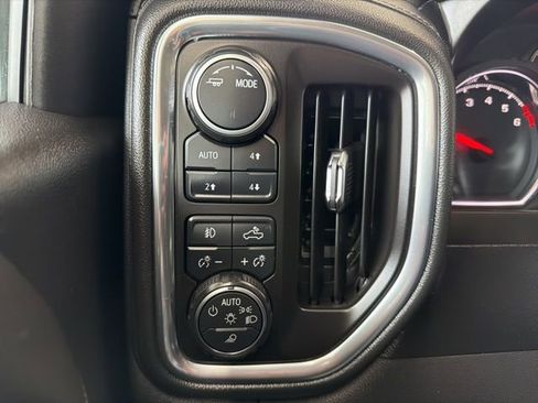 Used 2020 Chevrolet Silverado 1500 LTZ w/ LTZ Premium Package AWD/4WD image 34