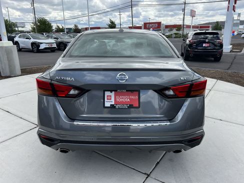 Used 2021 Nissan Altima 2.5 SL FWD image 4