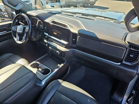 Used 2024 GMC Sierra 2500 SLT w/ SLT Convenience Package AWD/4WD image 11
