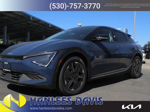 New 2025 Kia EV6 Light w/ Light LR Technology Package image 3