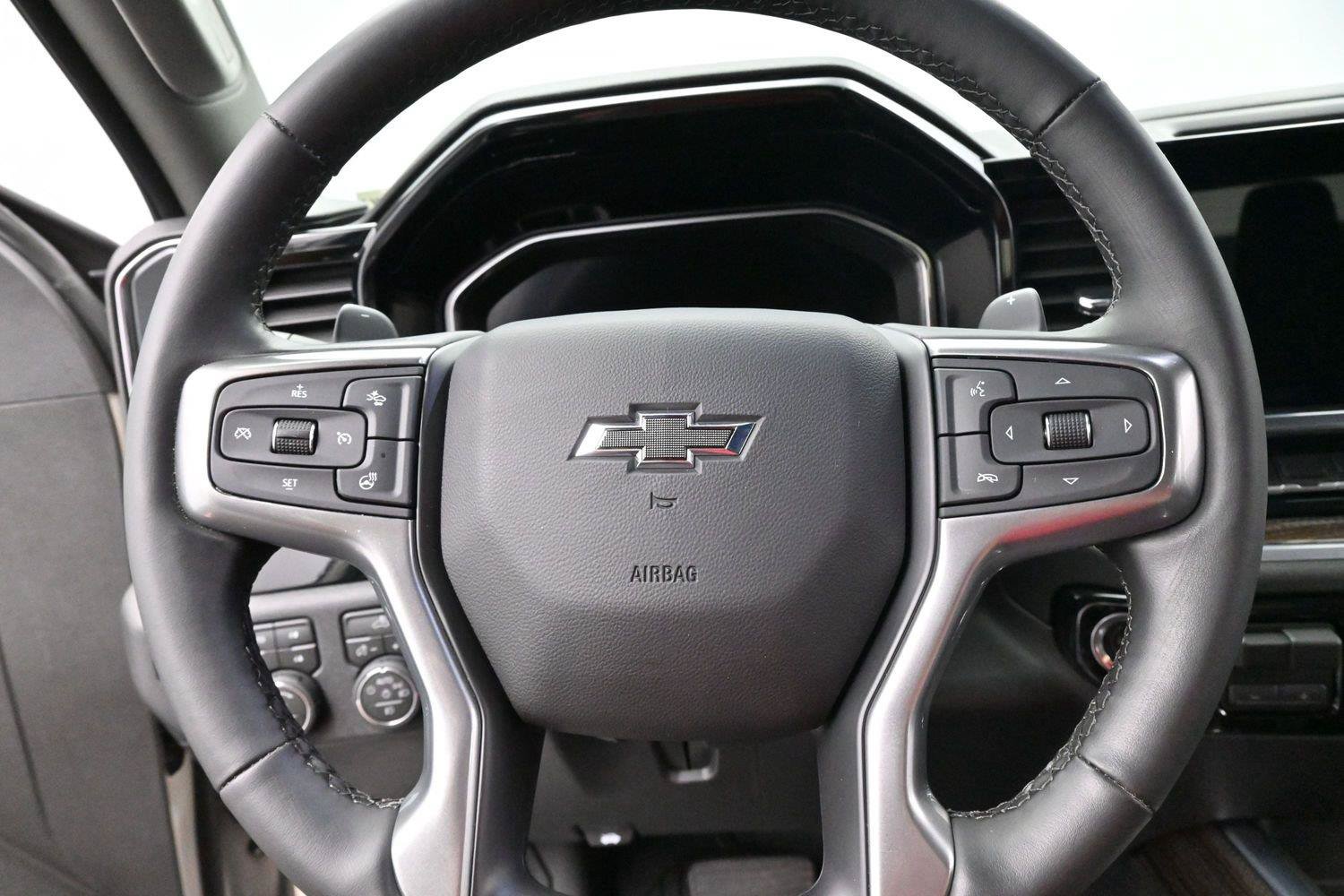 Used 2026 Chevrolet Silverado 1500 RST AWD/4WD image 17