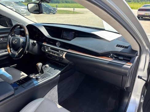 Used 2014 Lexus ES 350 w/ Premium Package FWD image 25