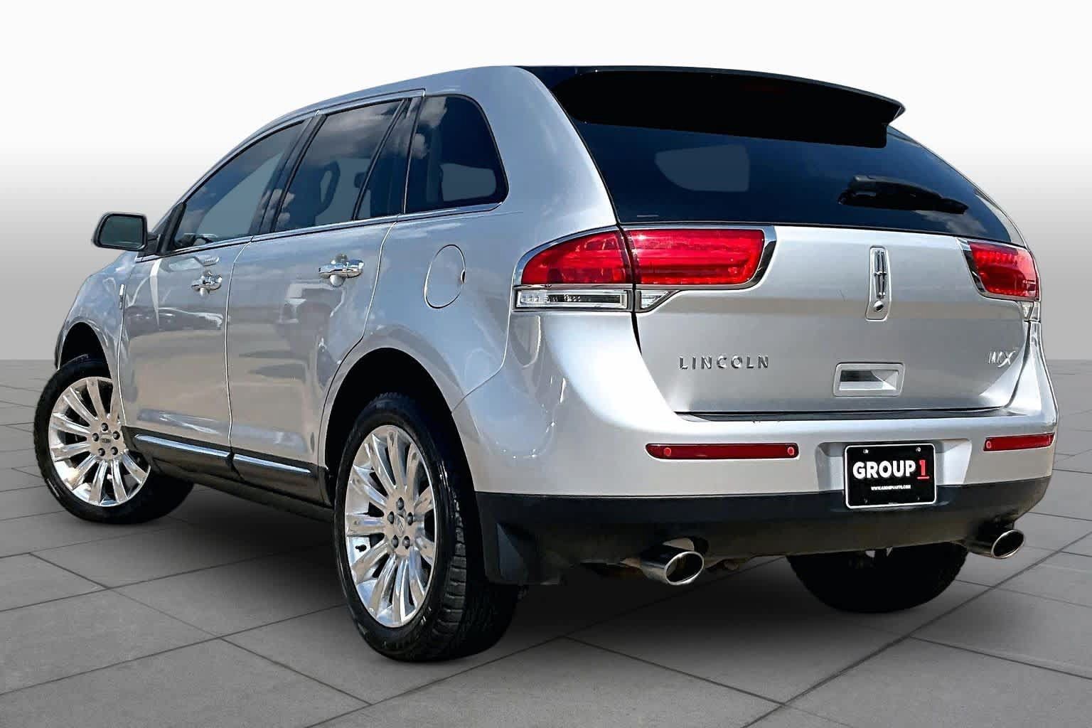 Used 2011 Lincoln MKX 2WD w/ 102A Rapid Spec Order Code image 11