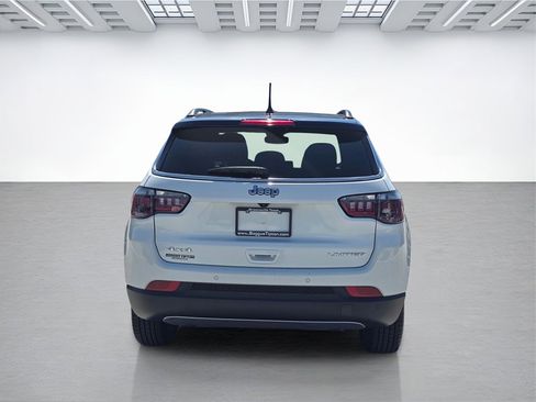 Used 2024 Jeep Compass Limited image 4