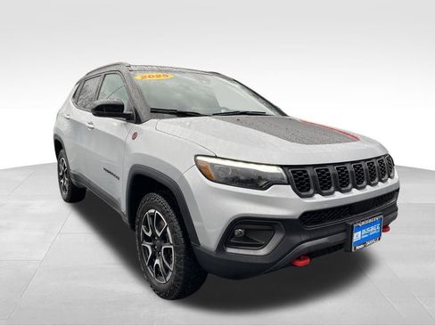 Used 2025 Jeep Compass Trailhawk w/ Trailhawk Elite Group image 28