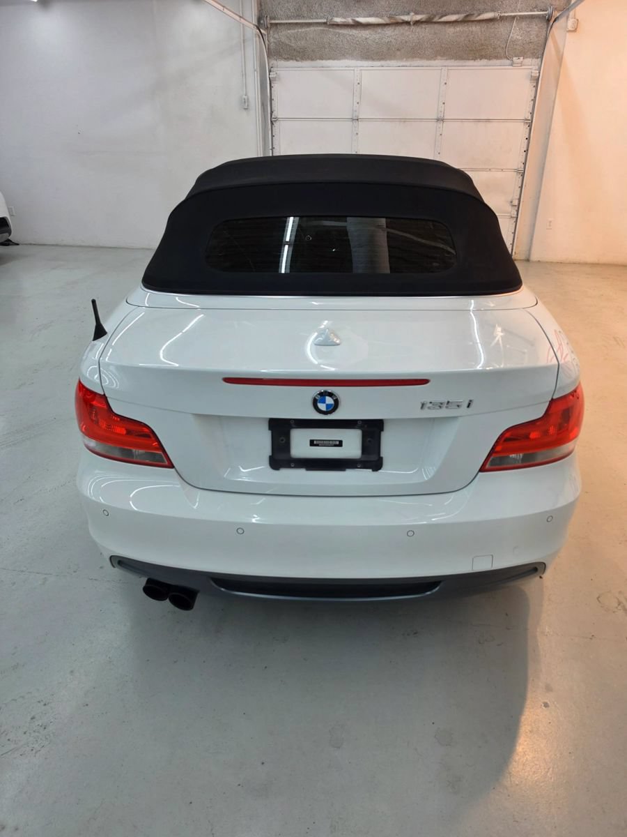 Used 2013 BMW 135i Convertible RWD image 11