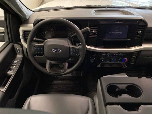 New 2025 Ford F550 4x4 Crew Cab image 11
