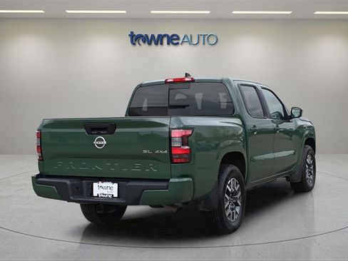 Used 2024 Nissan Frontier SL image 5
