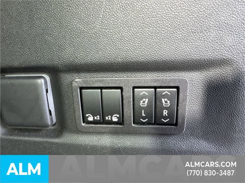 Used 2023 Chevrolet Suburban Z71 w/ Z71 Off-Road Package image 22