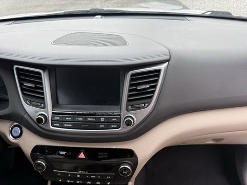 Used 2017 Hyundai Tucson SE Plus image 8