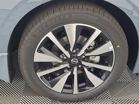 New 2025 Nissan Sentra SV w/ SV Premium Package image 8