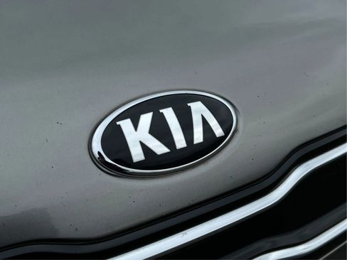 Used 2018 Kia Soul + FWD image 27