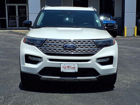 Used 2021 Ford Explorer Limited w/ Equipment Group 301A RWD image 2