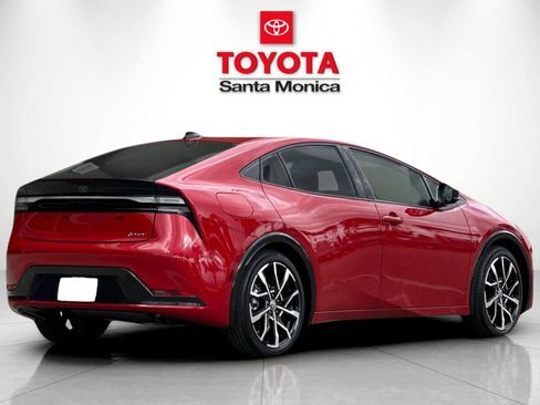 New 2026 Toyota Prius Plug-In Hybrid FWD image 3