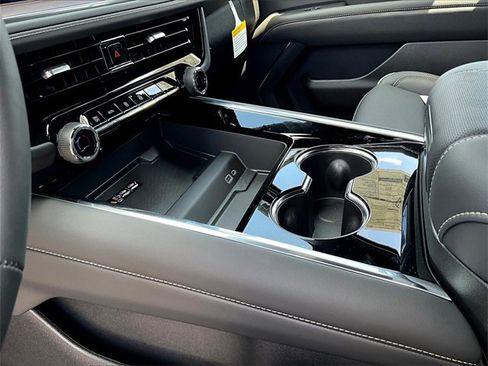 New 2025 Chevrolet Tahoe Premier w/ Sun And Tow Package image 12