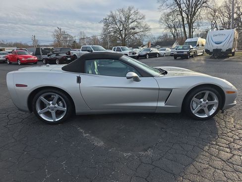 Used 2005 Chevrolet Corvette Convertible w/ Preferred Equipment Group image 21