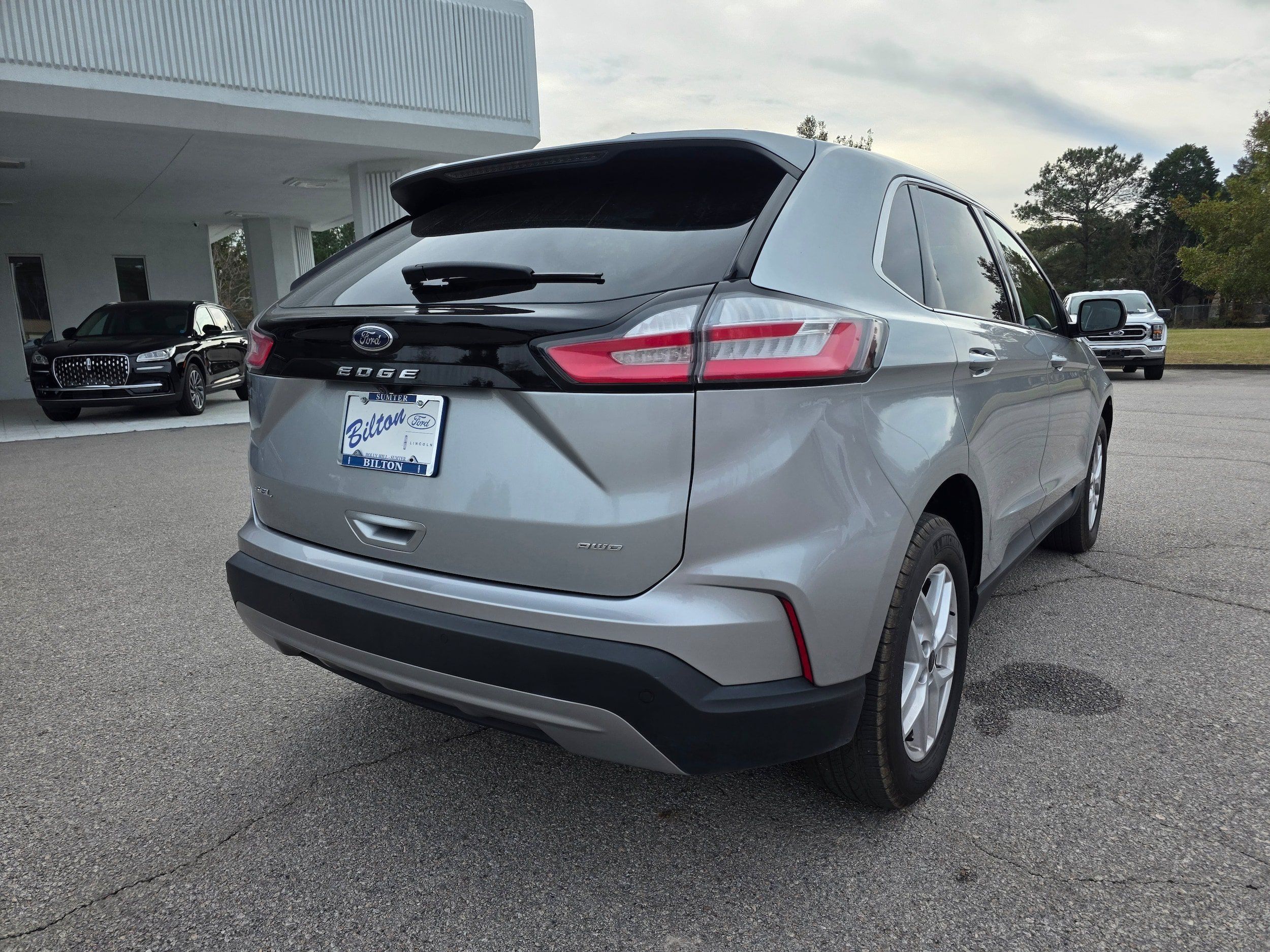 Used 2024 Ford Edge SEL w/ Convenience Package AWD/4WD image 5