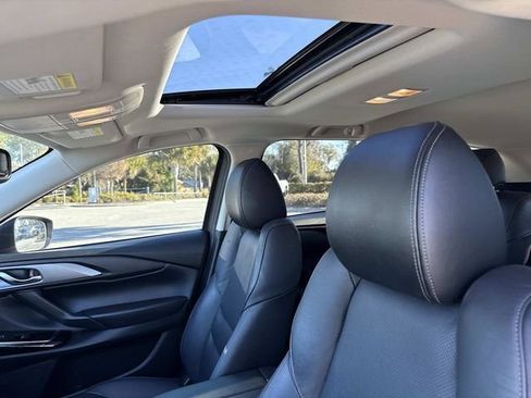 Used 2023 MAZDA CX-9 Touring image 23