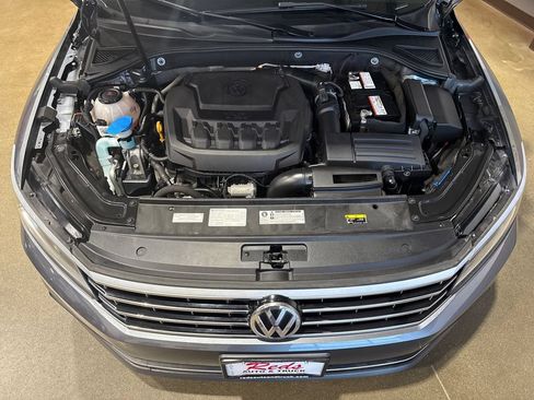 Used 2018 Volkswagen Passat 2.0T SE FWD image 66